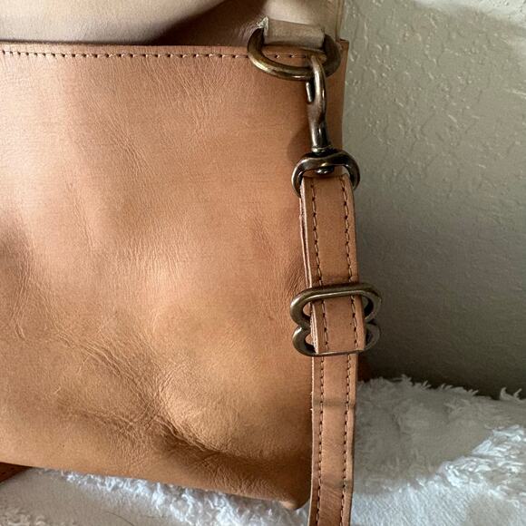 ABLE Local + Global Flap Crossbody Shoulder Bag Camel/Cream OS Granola Normcore - Picture 4 of 9